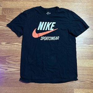 Nike Sportswear Tee Used Men’s Medium